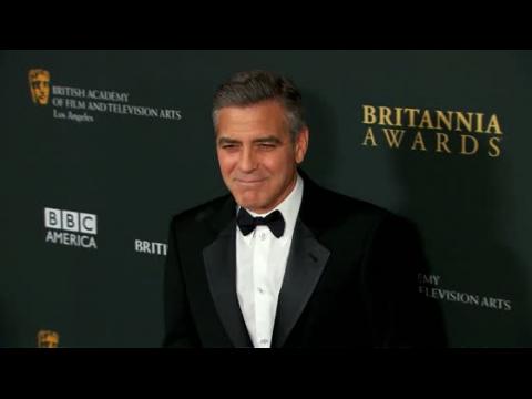 VIDEO : George Clooney Rejects The Daily Mail's Apology