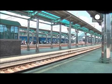 Ukraine : des habitants de Donetsk quittent la ville