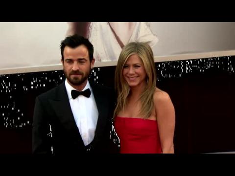 VIDEO : Jennifer Aniston Wants to Lose 10 Pounds Before Her Wedding