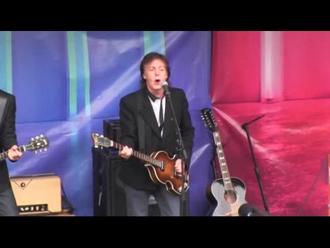 VIDEO : Paul McCartney hospitalizado por un virus en Japn