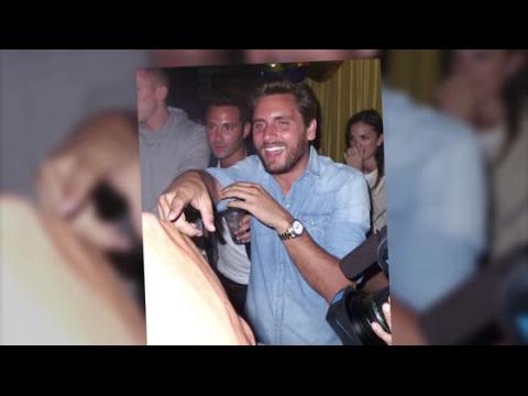 VIDEO : Scott Disick Parties Hard In The Hamptons With Out Pregnant Kourtney Kardashian
