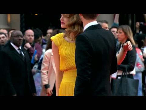VIDEO : Emma Stone et Andrew Garfield sont-ils fiancs ?
