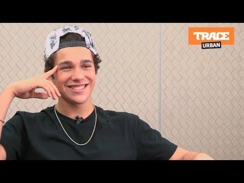 VIDEO : Austin Mahone likes to make the girl cry