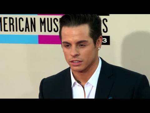 VIDEO : Casper Smart Is Caught Up In A Texting Scandal