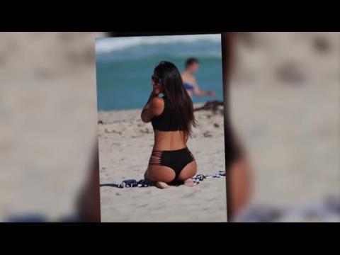VIDEO : Claudia Romani is Back in a Thong Monokini