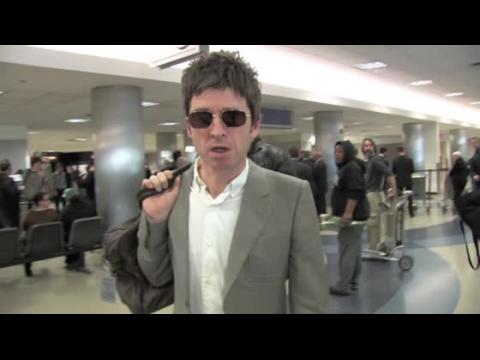 VIDEO : Noel Gallagher Celebrates his Birthday with the A-Listers