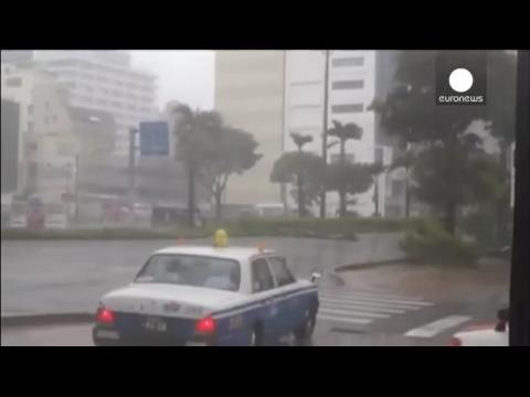 Le Japon en alerte maximale face au typhon Neoguri