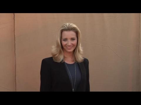 VIDEO : Lisa Kudrow Reveals How Her Nose Job Changed Her Life