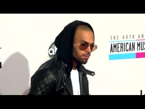 VIDEO : Chris Brown Checks Into Rehab