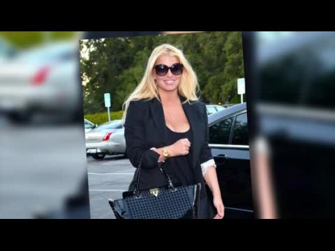 VIDEO : Jessica Simpson Feels 'More Confident' About Her Baby Weight