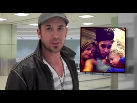 VIDEO : Justin Bieber compra casa para su padre y sus hermanos