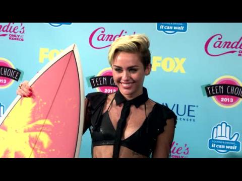 VIDEO : Miley Cyrus Reveals She's Having the Best Time of Her Life