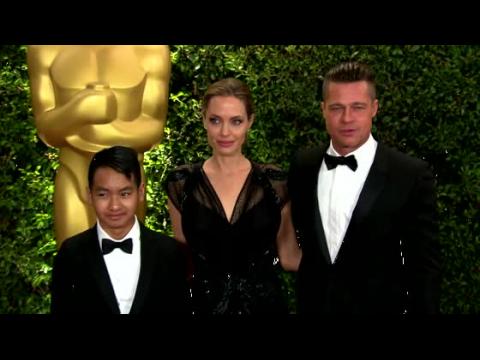 VIDEO : Angelina Jolie Buys Brad Pitt A Private Island