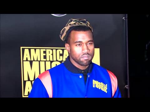 VIDEO : Kanye West Complains About Grammy Nomination Snub