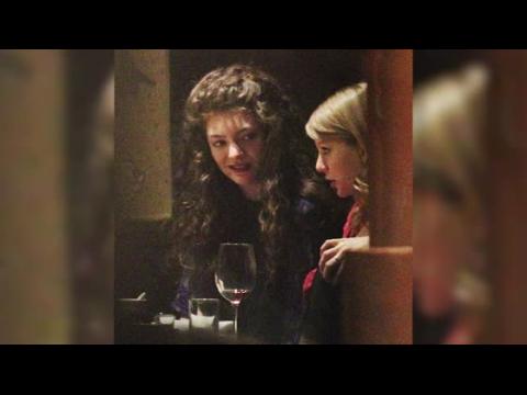 VIDEO : Taylor Swift Dines With Lorde in Melbourne