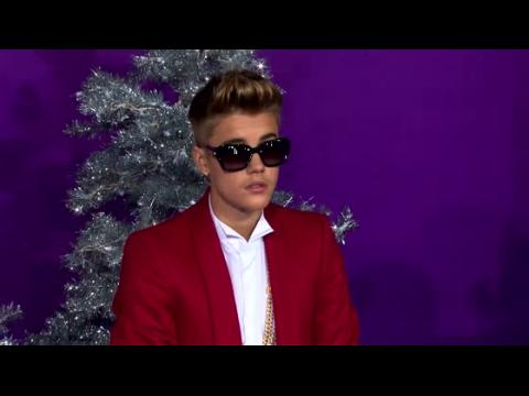VIDEO : Justin Bieber Will Continue to Be Hassled by Homeland Security