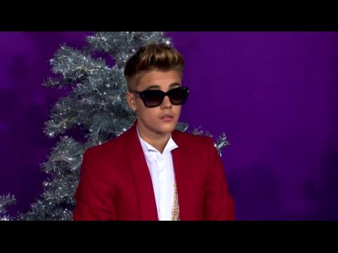 VIDEO : Justin Bieber Smokes Weed, 'Extremely Abusive' On Aircraft