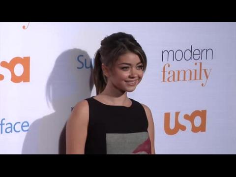 VIDEO : Sarah Hyland Trashes Concept of Carly Rae Jepsen on Broadway
