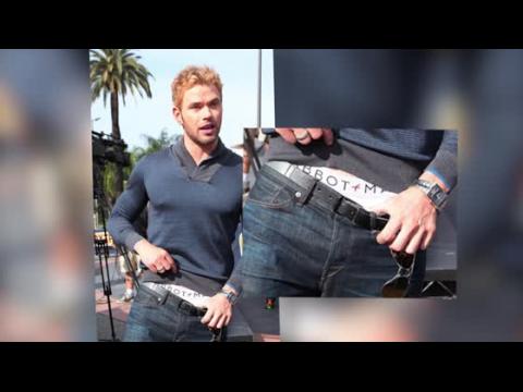VIDEO : Kellan Lutz Flashes Underwear While On Extra TV