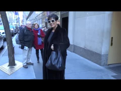 VIDEO : Kris Jenner Has No Comment On Harry Styles