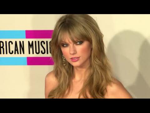 VIDEO : Is Taylor Swift Dating the Snapchat CEO?