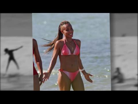 VIDEO : Jada Pinkett Smith Looks Amazing In A Bikini
