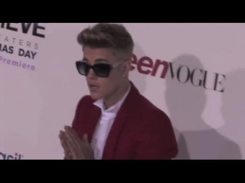VIDEO : Justin Bieber Concerned Pics and Texts Will Leak From Confiscated Phone