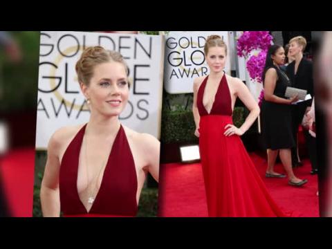 VIDEO : Jennifer Lawrence Cleans Up at the Golden Globes