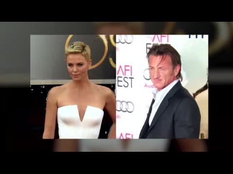 VIDEO : A Charlize Theron y Sean Penn se les ve juntos comprando una flor