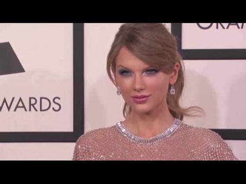 VIDEO : Taylor Swift admet que c'est difficile de rester en contact avec ses amis