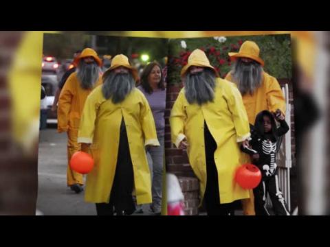 VIDEO : Sandra Bullock y Melissa McCarthy lideraron las celebridades durante Halloween