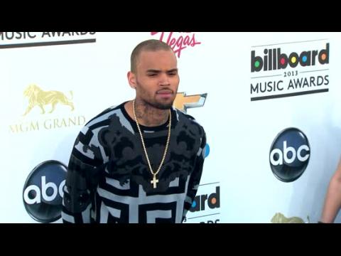 VIDEO : Chris Brown Released From Rehab For Day of Charity