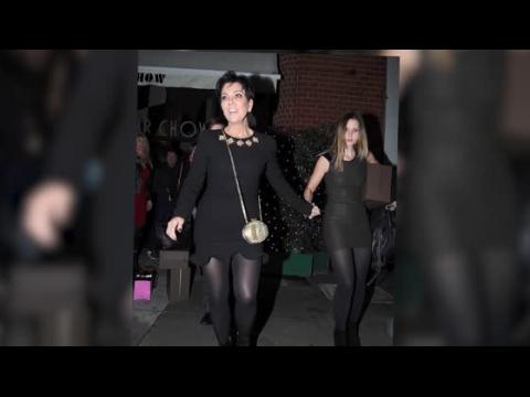 VIDEO : Kris Jenner rvle que son baiser  minuit au nouvel sera pour sa petite-fille North West