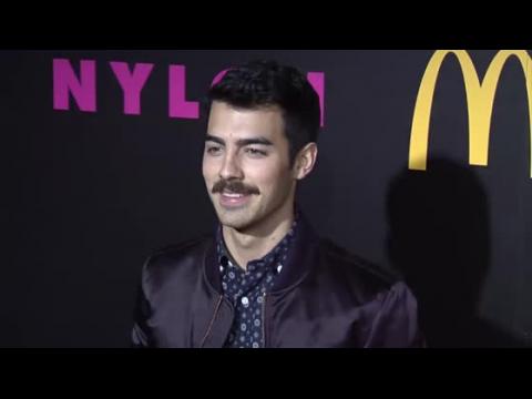 VIDEO : Joe Jonas Defends His Tell-All Article