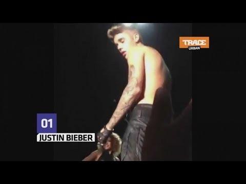 VIDEO : Justin Bieber storms off stage after getting hit by water bottle
