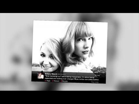 VIDEO : Taylor Swift partage une vido d'elle quand elle avait 4 ans pendant une conversation avec s