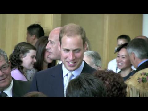 VIDEO : Prince William Returning to College