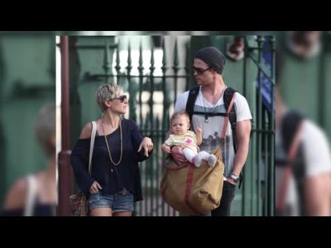 VIDEO : La hija de Chris Hemsworth le cambi su visin de la vida