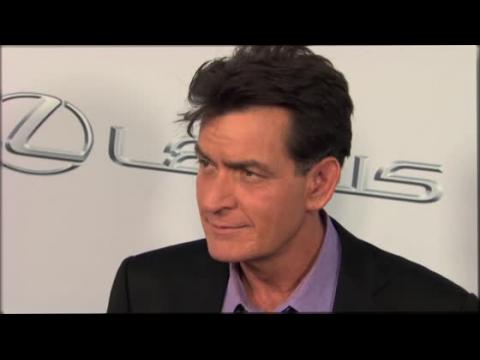 VIDEO : Charlie Sheen Trying to Make Amends with Chuck Lorre