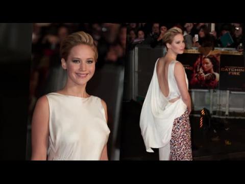 VIDEO : Jennifer Lawrence Wows in White at the Hunger Games Premiere