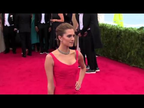 VIDEO : Allison Williams Will Star as Peter Pan in Live TV Broadcast
