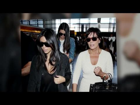 VIDEO : Kim Kardashian, Kendall and Kris Jenner Fly Off For Vacay