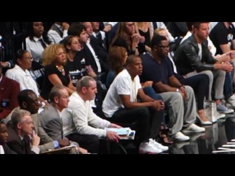 VIDEO : Beyonce and Jay Z Staying Apart While on Tour