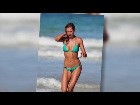 VIDEO : Lauren Stoner Shows Off Her Amazing Body In Another Tiny Bikini