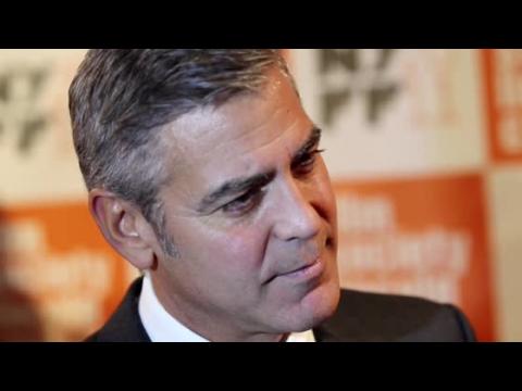 VIDEO : George Clooney Reportedly Pursued Eva Longoria Before He Split With Stacy Keibler