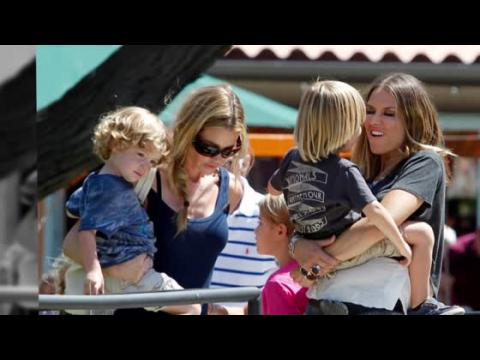 VIDEO : Denise Richards Gains Custody Of Charlie Sheen's Twins