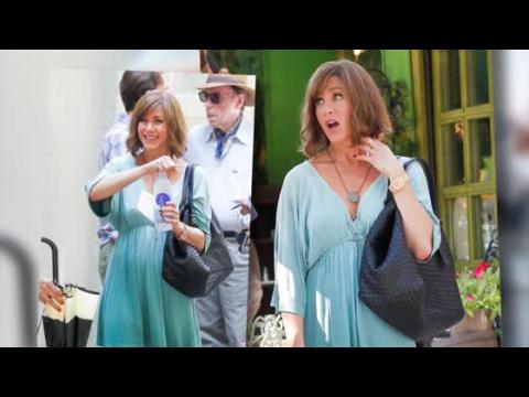 VIDEO : Jennifer Aniston A Une Drle De Coupe Sur Le Plateau De Son Nouveau Film