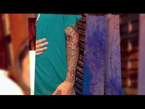 VIDEO : Justin Bieber Gets New Tattoo Sleeve