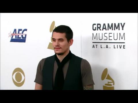 VIDEO : John Mayer Gushes Over Katy Perry's New Song 'Roar'