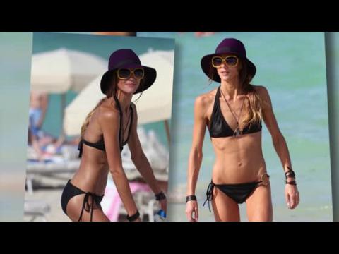 VIDEO : Sharni Vinson Frolics On The Beach In A Tiny Black Bikini
